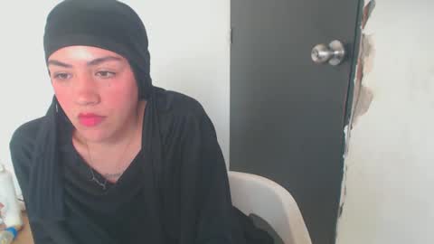 Snapshot of maryam_arabicmilk chatting on February 5, 8:04 pm maryam_arabicmilk online show from February 5, 8:04 pm
