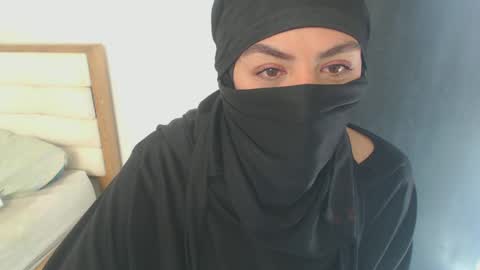 Snapshot of maryam_arabicmilk chatting on February 13, 8:24 pm maryam_arabicmilk online show from February 13, 8:24 pm