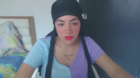 Snapshot of maryam_arabicmilk chatting on February 21, 2:38 pm maryam_arabicmilk online show from February 21, 2:38 pm