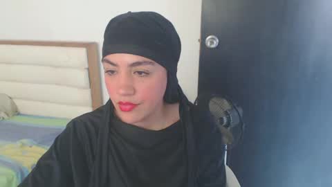 Snapshot of maryam_arabicmilk chatting on February 22, 3:03 pm maryam_arabicmilk online show from February 22, 3:03 pm
