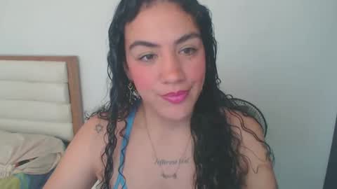 Snapshot of maryam_arabicmilk chatting on February 23, 3:51 pm maryam_arabicmilk online show from February 23, 3:51 pm