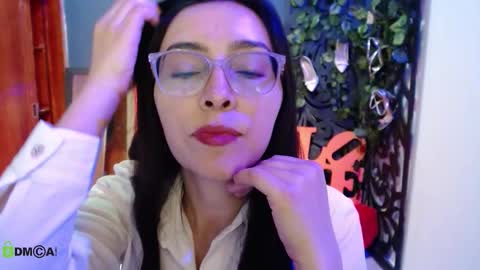 Snapshot of maryam_colins chatting on March 24, 12:32 pm MARYAM online show from March 24, 12:32 pm