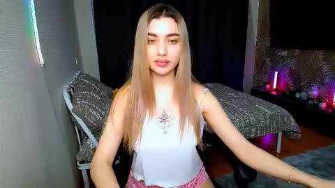 maryam online show from March 12, 1:06 pm