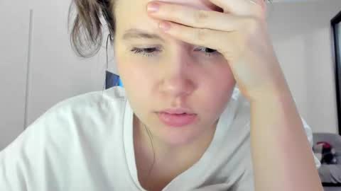 Snapshot of maryanncherry chatting on February 14, 11:12 pm Maryann online show from February 14, 11:12 pm