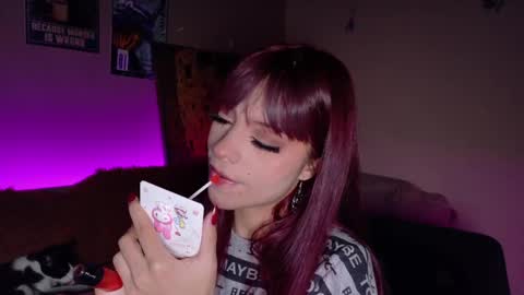 Snapshot of maryberry__ chatting on April 1, 6:47 am online show from April 1, 6:47 am