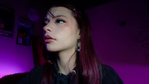 Snapshot of maryberry__ chatting on April 9, 7:36 am online show from April 9, 7:36 am