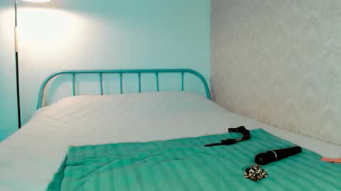 Anna online show from February 3, 6:40 am