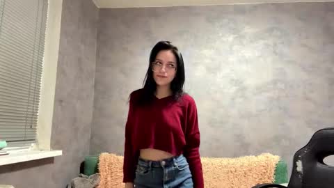 Stephie online show from December 15, 9:30 pm