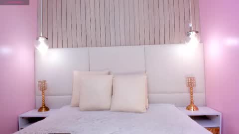   online show from October 9, 12:03 pm