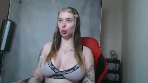 maryh0tlove online show from May 4, 10:11 am