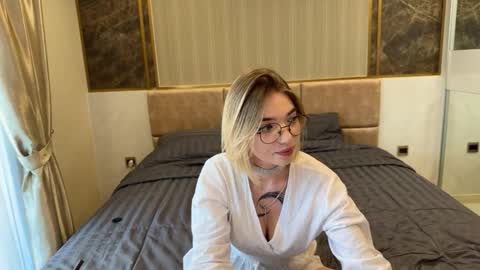 maryharriss online show from December 18, 1:33 am