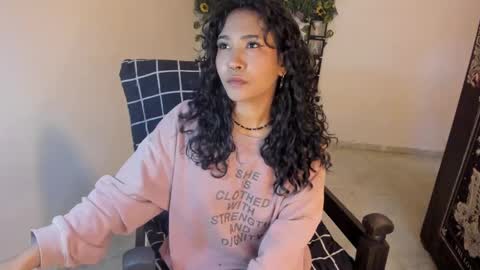 Snapshot of maryjane_785039 chatting on October 13, 7:03 pm maria online show from October 13, 7:03 pm