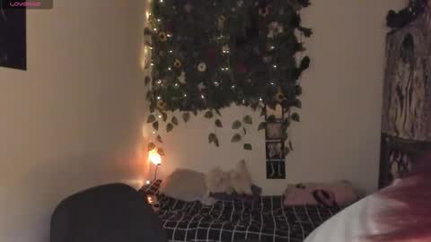 Snapshot of maryjane_785039 chatting on December 15, 7:51 pm maria online show from December 15, 7:51 pm