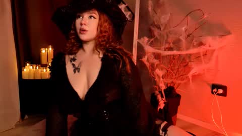 Snapshot of marykeysss chatting on October 31, 7:37 pm Bun online show from October 31, 7:37 pm