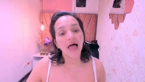 Marylin online show from September 19, 8:38 am