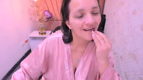 Marylin online show from October 10, 8:02 am