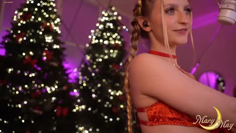 Mary online show from December 6, 11:14 pm