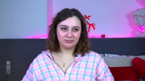 MaryMurrays online show from February 15, 7:10 pm