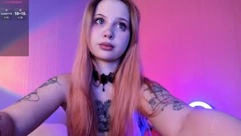 Snapshot of marynixoxo chatting on February 14, 5:30 am Mary x online show from February 14, 5:30 am
