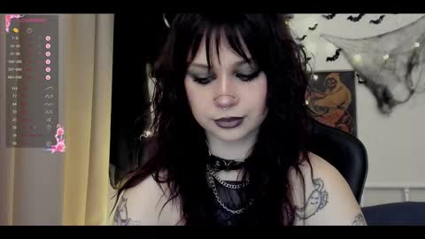 Mary x online show from October 31, 9:21 am