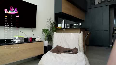 Snapshot of marypsiss chatting on November 1, 8:16 am Marina online show from November 1, 8:16 am