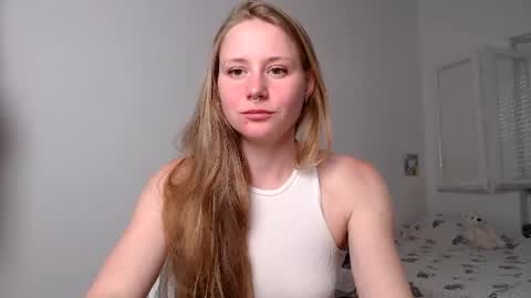 Snapshot of marytiny chatting on July 10, 4:53 pm Mary online show from July 10, 4:53 pm