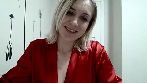 maryyemm online show from December 8, 7:43 pm