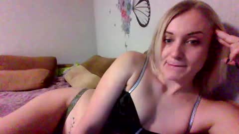 maryyemm online show from January 2, 7:40 pm