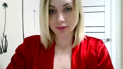 maryyemm online show from February 27, 8:20 pm