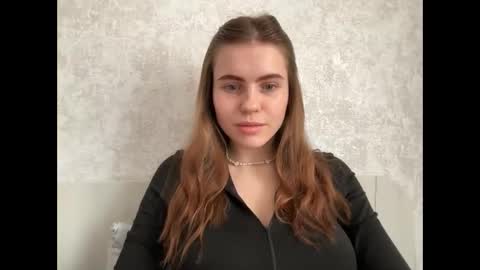 MaryYourr online show from April 6, 10:05 am