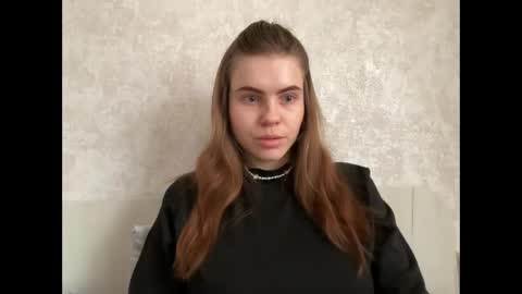 MaryYourr online show from April 7, 9:54 am