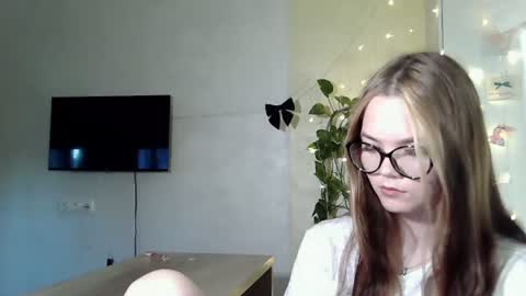 Snapshot of masakodownen chatting on June 18, 1:15 pm Nessa online show from June 18, 1:15 pm