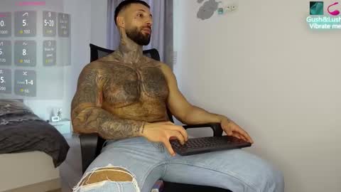 masculineguy69 online show from November 15, 9:50 am