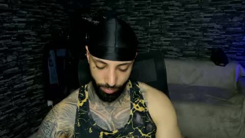 masculineguy69 online show from May 8, 7:52 pm