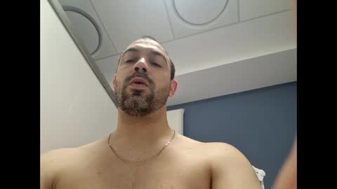 masculinotop online show from April 2, 9:29 am