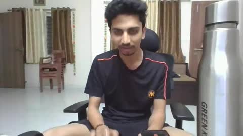 maskboyz2003 online show from January 31, 4:06 pm