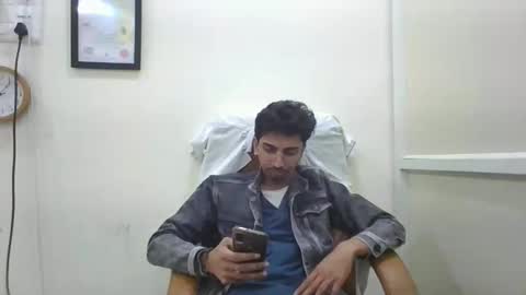 maskboyz2003 online show from February 6, 3:31 pm