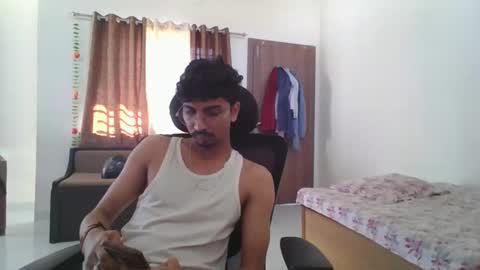 maskboyz2003 online show from February 19, 4:34 am