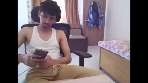 maskboyz2003 online show from February 20, 6:17 am