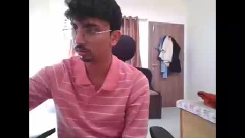 maskboyz2003 online show from March 2, 11:29 am