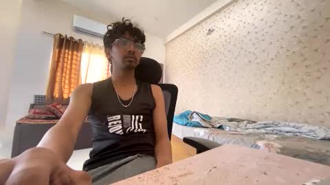 maskboyz2003 online show from October 11, 2:44 am