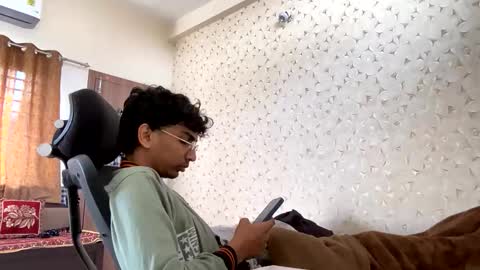 maskboyz2003 online show from December 4, 3:49 am