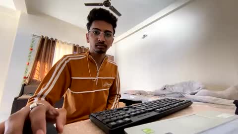 Mask Boy online show from January 2, 4:30 am