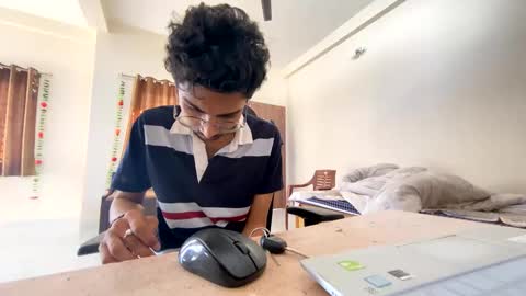 Mask Boy online show from February 9, 4:04 am