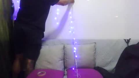 Snapshot of masked_dante chatting on January 12, 3:17 pm Masked Dante online show from January 12, 3:17 pm