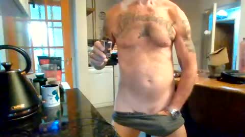 Masked Masturbation Couple online show from June 24, 4:44 am