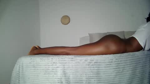 Snapshot of masked_shy_girl chatting on April 20, 9:16 pm masked_shy_girl online show from April 20, 9:16 pm