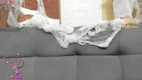 Scarlet  online show from October 30, 7:47 pm