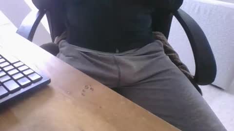 Snapshot of maskime59 chatting on March 27, 7:25 am maskime59 online show from March 27, 7:25 am