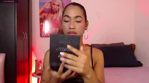 massielhot online show from December 19, 12:12 pm